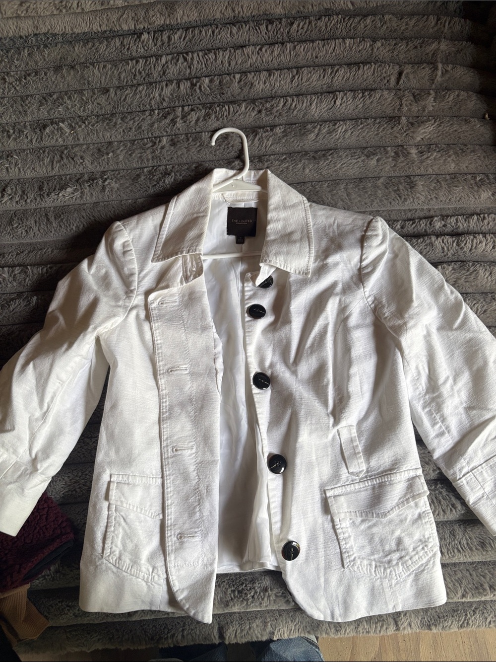 Black Label White Button-Front Blazer
